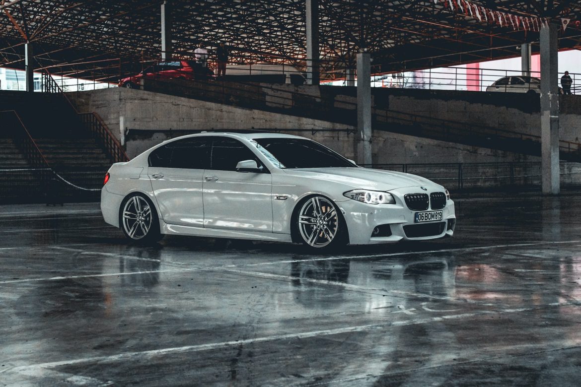 otomatik araclarda yokus kalkis destek sistemi nasil kullanilir ve ne